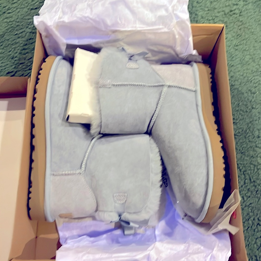 Ugg mini Bailey bow bright grey/blue size 8